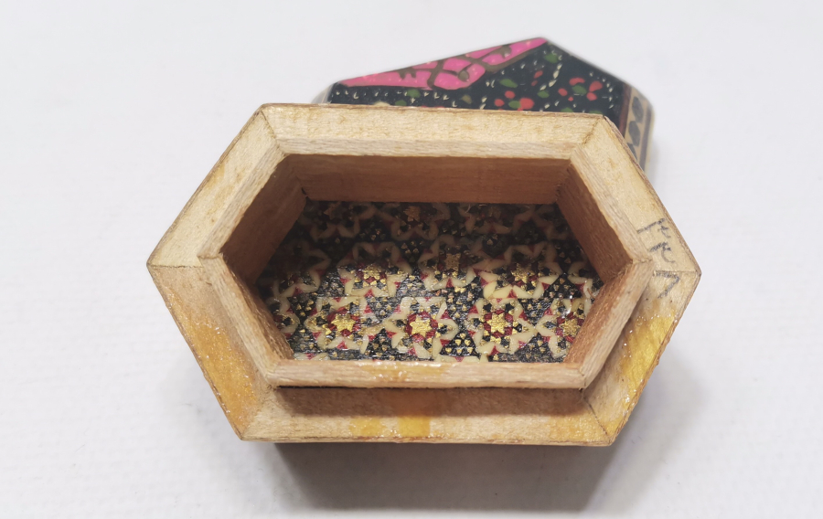 MARKÜTERİ İŞÇİLİKLİ OSMANLI DÖNEMİ KAPAKLI KUTU