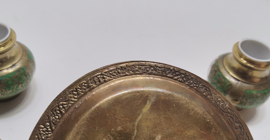 MİNE İŞÇİLİKLİ UZAK DOĞU ANTİKA YAZI TAKIMI