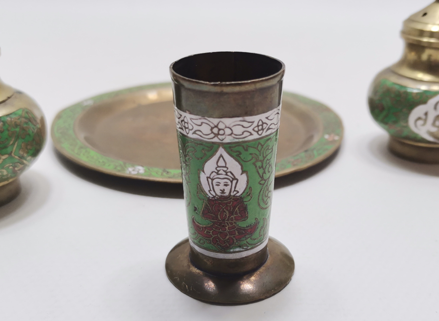 MİNE İŞÇİLİKLİ UZAK DOĞU ANTİKA YAZI TAKIMI