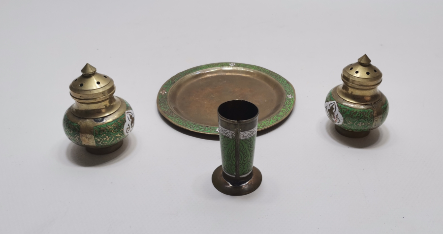 MİNE İŞÇİLİKLİ UZAK DOĞU ANTİKA YAZI TAKIMI