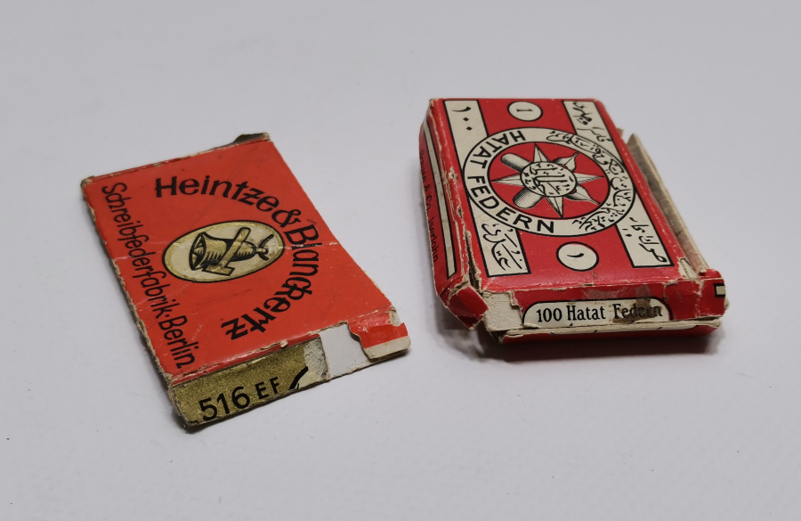 OSMANLI DÖNEMİ ÜSTLERİ OSMANLICA YAZILI 2 ADET DİVİT UCU KUTUSU