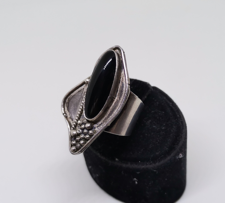 ÖZEL YAPIM OLTU TAŞLI ANTİKA GÜMÜŞ YÜZÜK