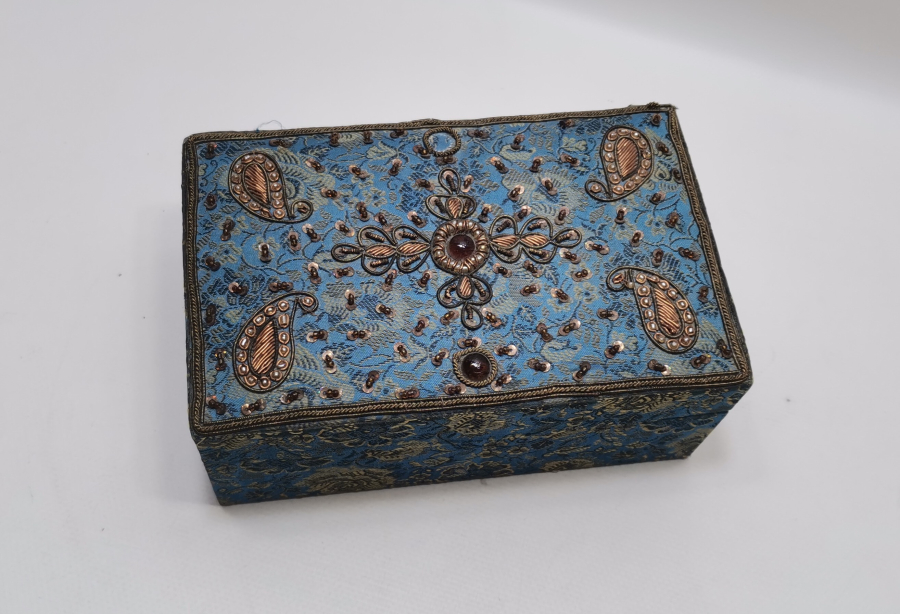 SIRMA İŞÇİLİKLİ RUM İŞİ ANTİKA MÜCEVHER KUTUSU