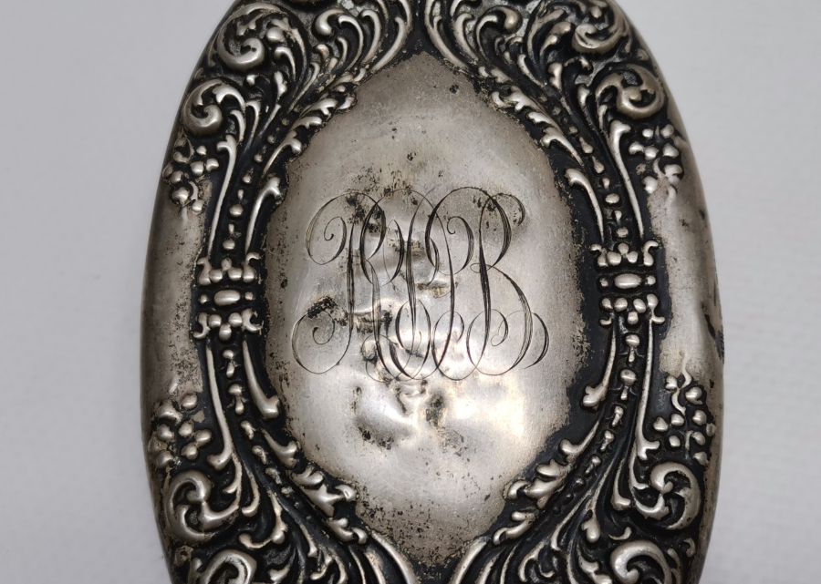 1900 BAŞLARI ANTİKA GÜMÜŞ İNGİLİZ ELBİSE FIRÇASI