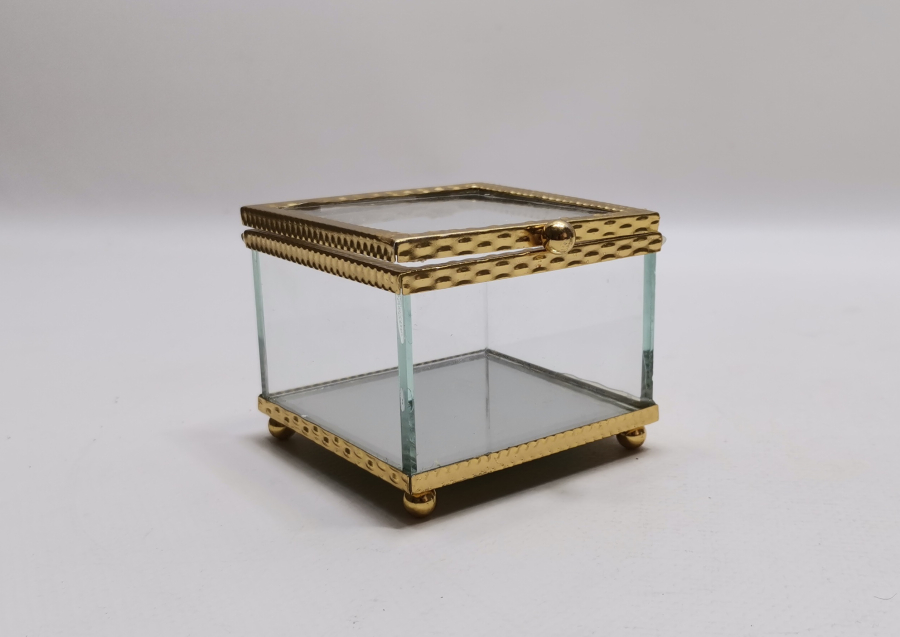 ANTİKA CAMEKANLI TEŞHİR KUTUSU