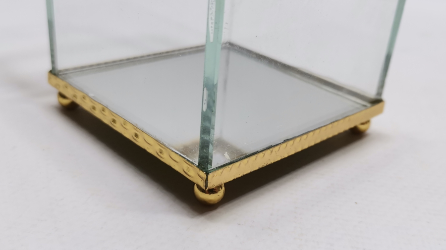 ANTİKA CAMEKANLI TEŞHİR KUTUSU