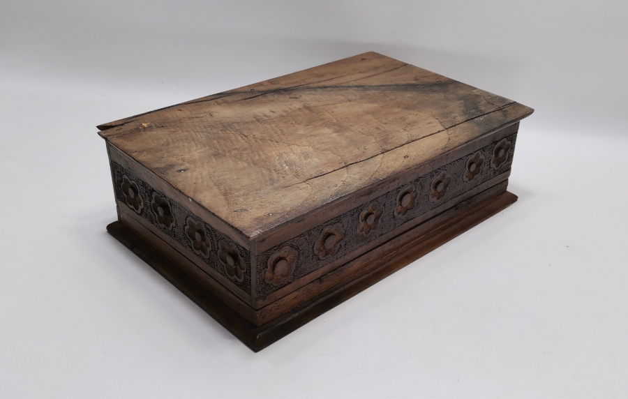 ANTİKA SİNOP CEZAEVİ İŞİ EL OYMA ANTİKA KUTU