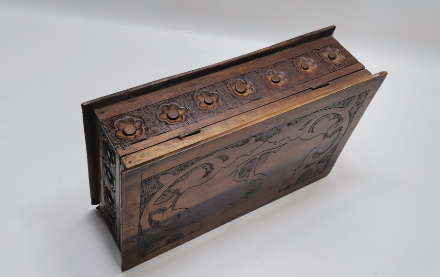 ANTİKA SİNOP CEZAEVİ İŞİ EL OYMA ANTİKA KUTU