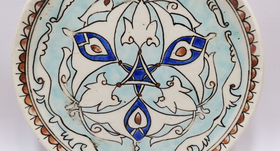 OSMANLI DÖNEMİ ARKASI OSMANLICA USTA İMZALI NADİR KÜTAHYA DUVAR TABAĞI