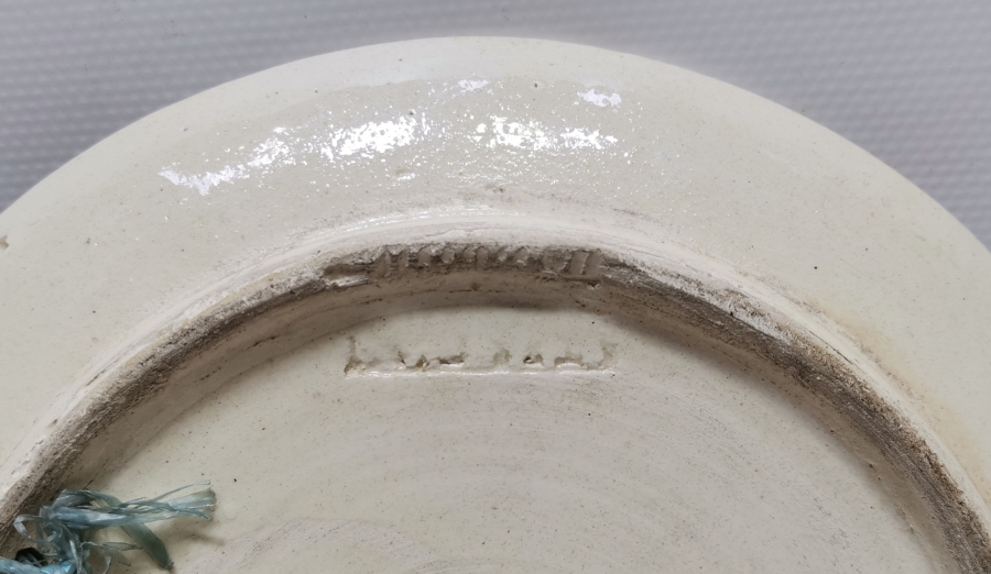 OSMANLI DÖNEMİ ARKASI OSMANLICA USTA İMZALI NADİR KÜTAHYA DUVAR TABAĞI