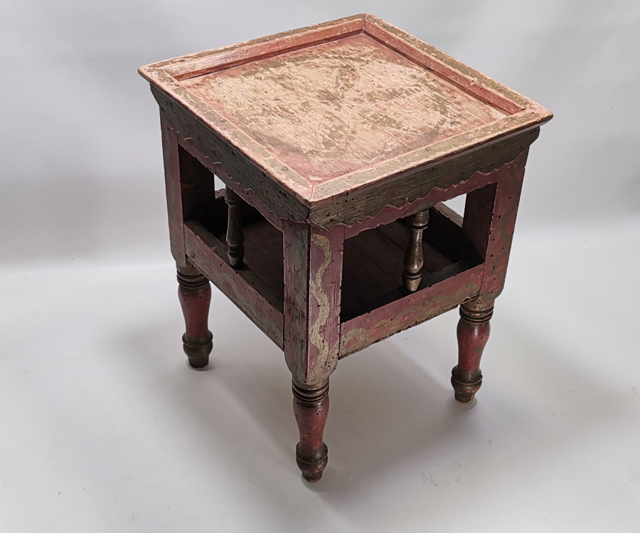 OSMANLI DÖNEMİ KÖK BOYALI EDİRNEKARİ KAHVECİ MASASI