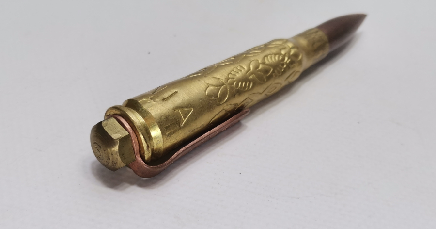 SREBRENİTSA SOY KIRIMINDA KULLANILMIŞ MERMİLERDEN BİRİYLE YAPILMIŞ HATIRA MERMİ KALEM