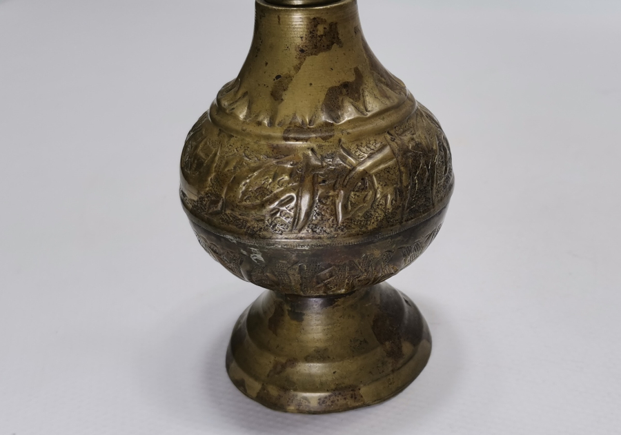 ÜZERİ AY YILDIZLI VE OSMANLICA YAZILI GÜLEBDAN