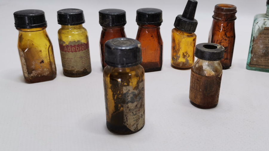 ANTİKA İLAÇ ŞİŞESİ LOTU