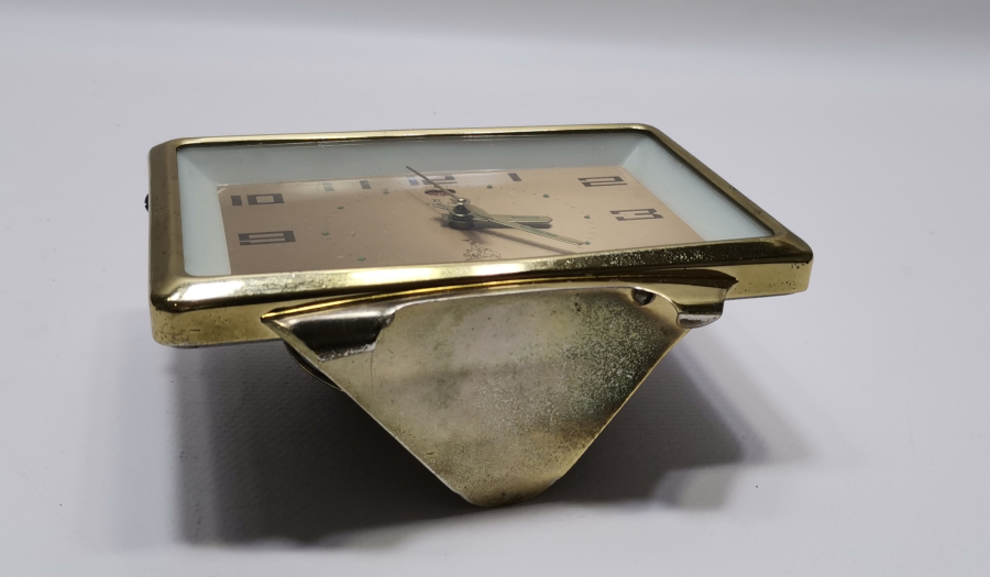 KURMALI ANTİKA MASA SAATİ