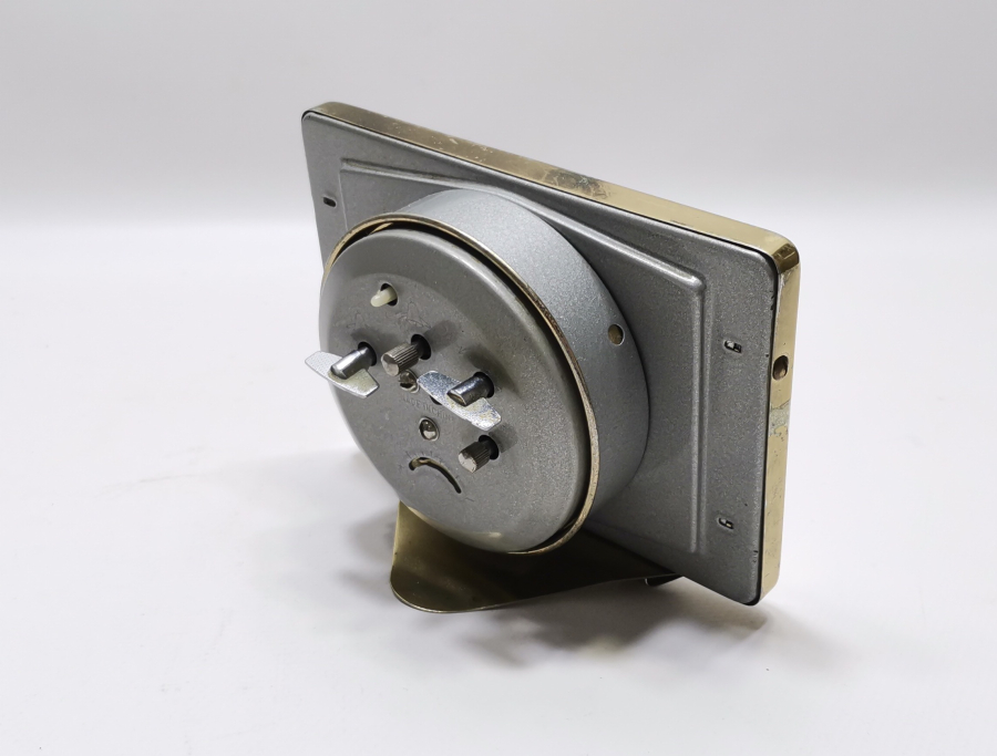 KURMALI ANTİKA MASA SAATİ