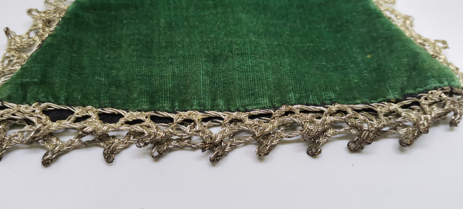 OSMANLI DÖNEMİ GÜMÜŞ SIRMA İŞÇİLİKLİ KADİFE GELİN KESESİ