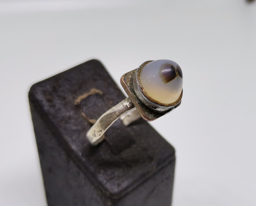 SÜLEYMANİYE AKİĞİNDEN MAMUL SÜMBÜLLÜ TARİKATINA AİT DERVİŞ YÜZÜĞÜ