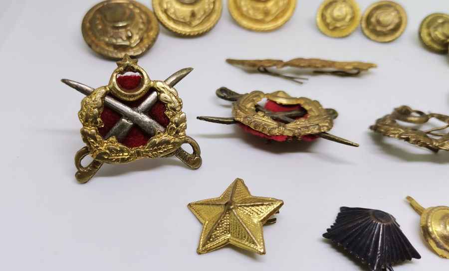 CUMHURİYET BAŞLARI ASKERİ BRÖVE VE DÜĞME LOTU