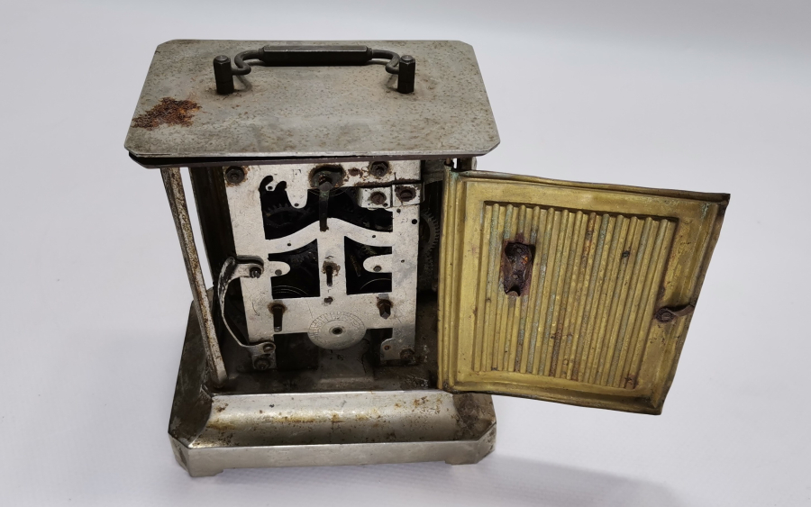 MEŞRUTİYET SANCAKLI OSMANLI DÖNEMİ MASA SAATİ