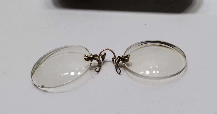 ORJİNAL KUTUSUNDA OSMANLI DÖNEMİ ALTIN TÜCCAR GÖZLÜĞÜ