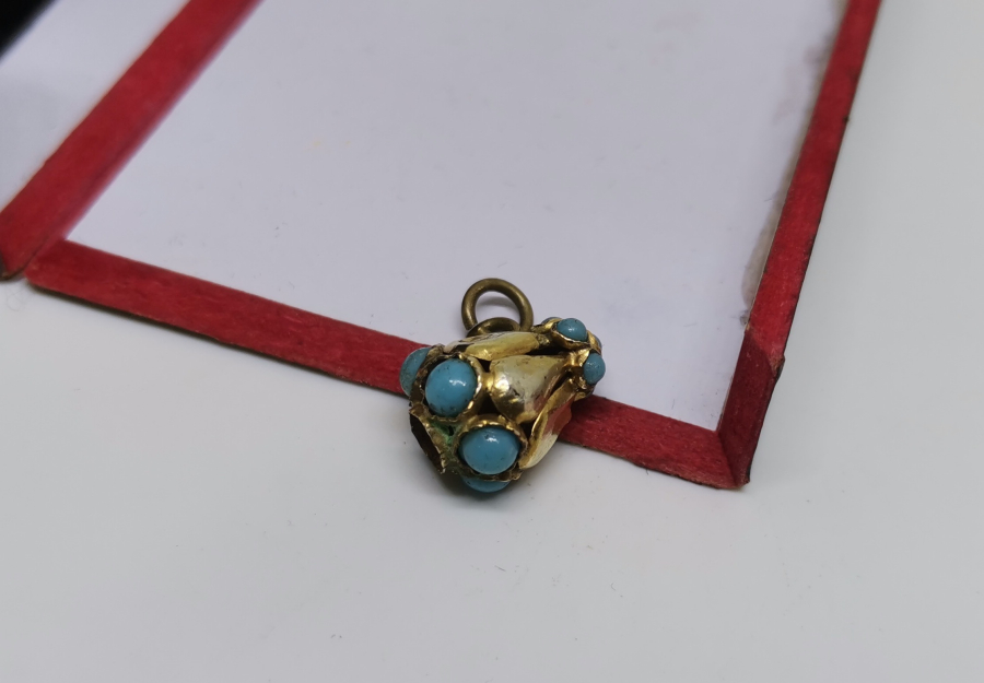 OSMANLI DÖNEMİ ÇOK NADİR TURKUAZ TAŞLI ALTIN BEBEK NAZARLIĞI