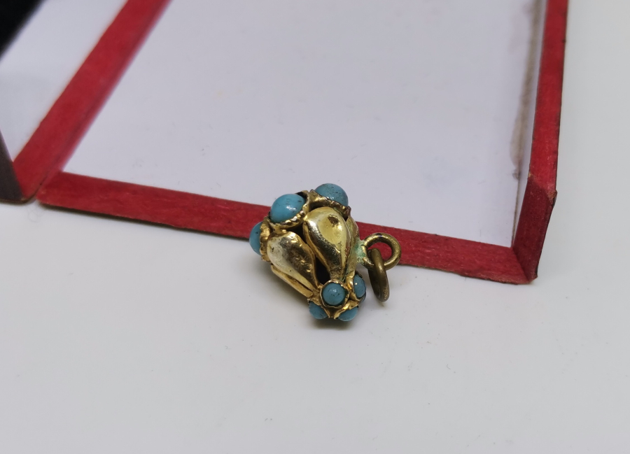 OSMANLI DÖNEMİ ÇOK NADİR TURKUAZ TAŞLI ALTIN BEBEK NAZARLIĞI