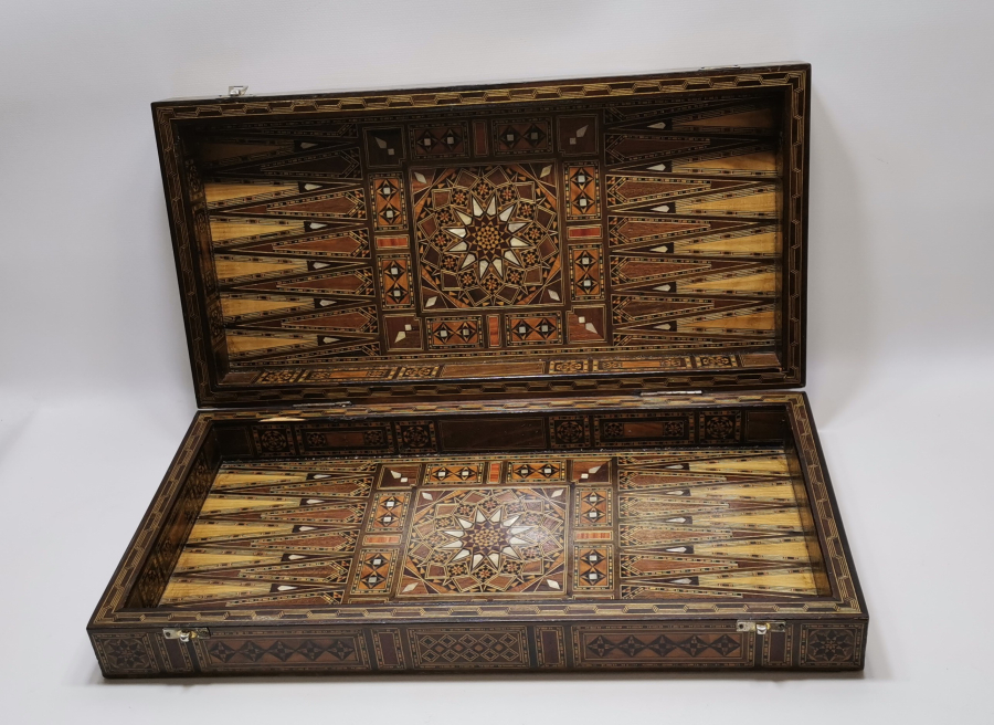 OSMANLI DÖNEMİ MARKÜTERİ İŞÇİLİKLİ BÜYÜK BOY TAVLA