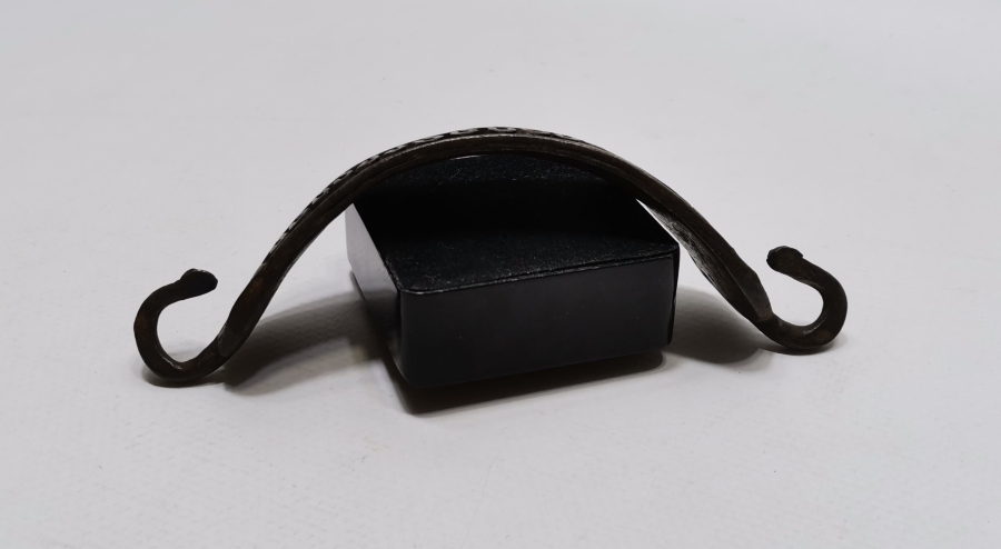 OSMANLI DÖNEMİ NADİR DEMİR İŞÇİLİĞİ YILAN FORMUNDA AT GEMİ