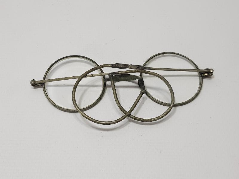 ANTİKA TÜCCAR GÖZLÜĞÜ