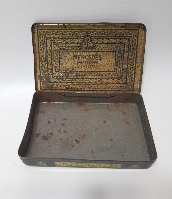 MERCEDES MARKA ANTİKA TENEKE SİGARA KUTUSU