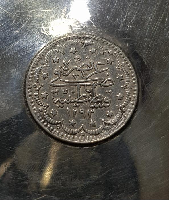 ORTASINDA OSMANLI PARA BULUNAN GÜMÜŞ KINA TASI