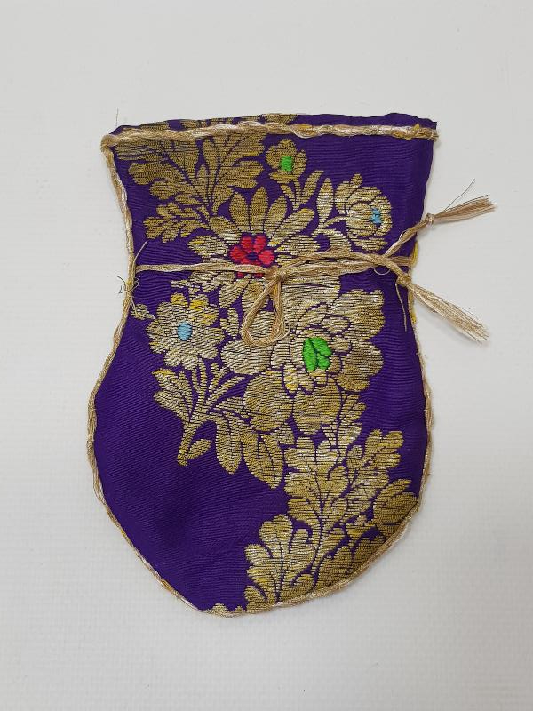 OSMANLI DÖNEMİ ALTIN SIRMA İŞLEMELİ İPEK ELMASİYE PARA KESESİ