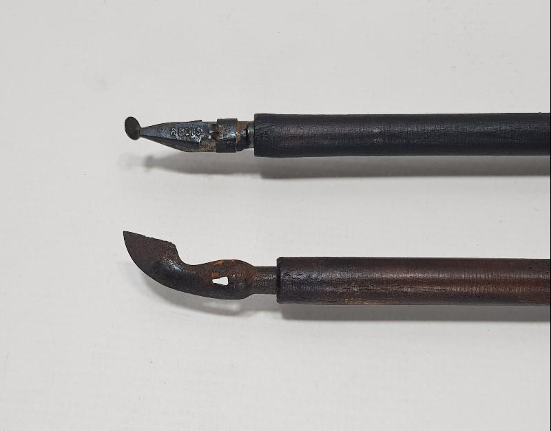 OSMANLI DÖNEMİ MİNARE FORMLU BİR ÇİFT AHŞAP HATTAT DİVİTİ