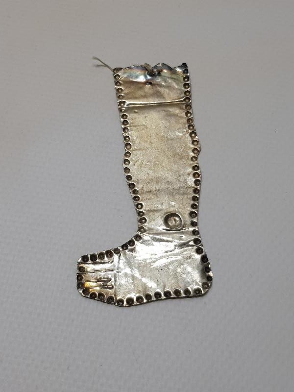 OSMANLI DÖNEMİ RUM İŞİ AYAK FORMLU GÜMÜŞ İKONA ADAKLIĞI