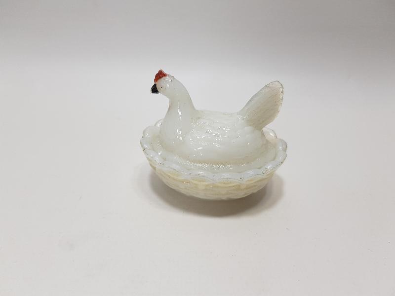 YUMURTLAYAN TAVUK TEMALI MİNİ OPAL ŞEKERLİK 