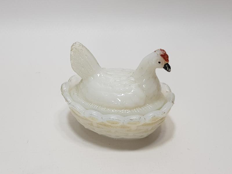 YUMURTLAYAN TAVUK TEMALI MİNİ OPAL ŞEKERLİK 