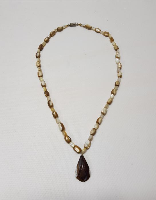 ANTİKA KAHVERENGİ BEYAZ SEDEF KOLYE