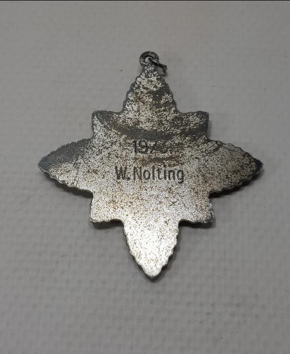 HAÇ FORMLU MİNELİ NİŞAN