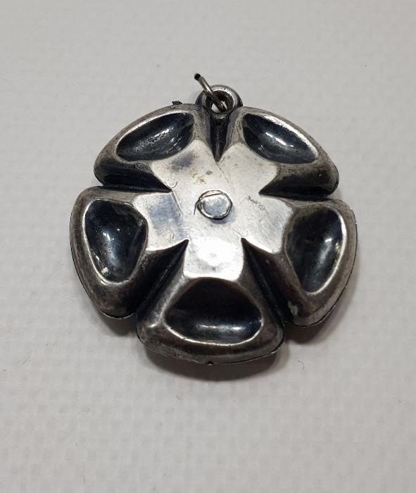 ÇİÇEK FORMLU GÜMÜŞ KAPLAMA KOLYE UCU