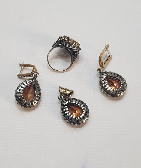 DOĞAL TAŞLARLA SÜSLÜ GÜMÜŞ TAKI SETİ