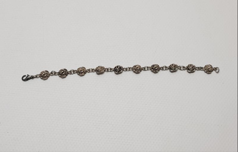 GÜL DESENLERİYLE SÜSLÜ ANTİKA GÜMÜŞ BİLEKLİK