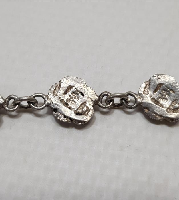 GÜL DESENLERİYLE SÜSLÜ ANTİKA GÜMÜŞ BİLEKLİK