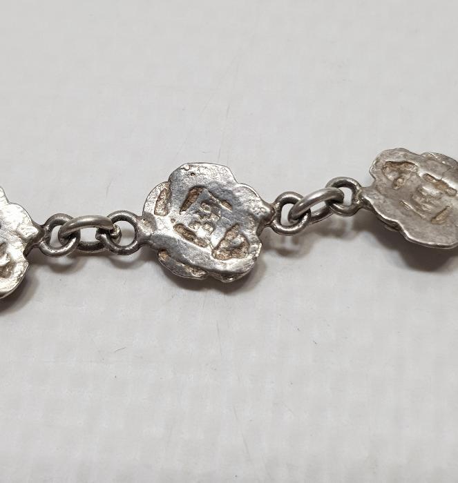 GÜL DESENLERİYLE SÜSLÜ ANTİKA GÜMÜŞ BİLEKLİK