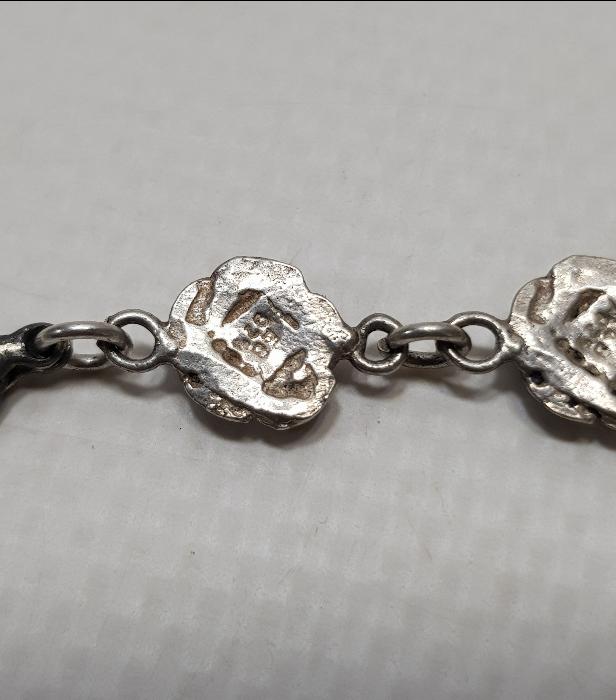 GÜL DESENLERİYLE SÜSLÜ ANTİKA GÜMÜŞ BİLEKLİK