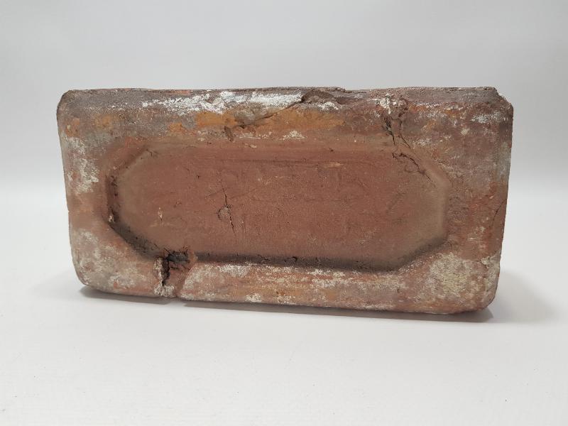 OSMANLI DÖNEMİ OSMANLICA YAZILI VE AY YILDIZLI TUĞLA