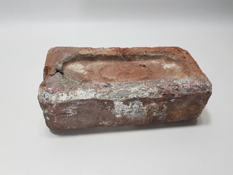 OSMANLI DÖNEMİ OSMANLICA YAZILI VE AY YILDIZLI TUĞLA