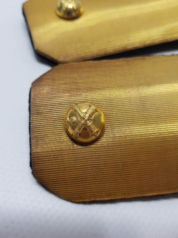 OSMANLICA YAZILI ORJİNAL KUTUSUNDA TOPÇU PAŞA APOLETİ