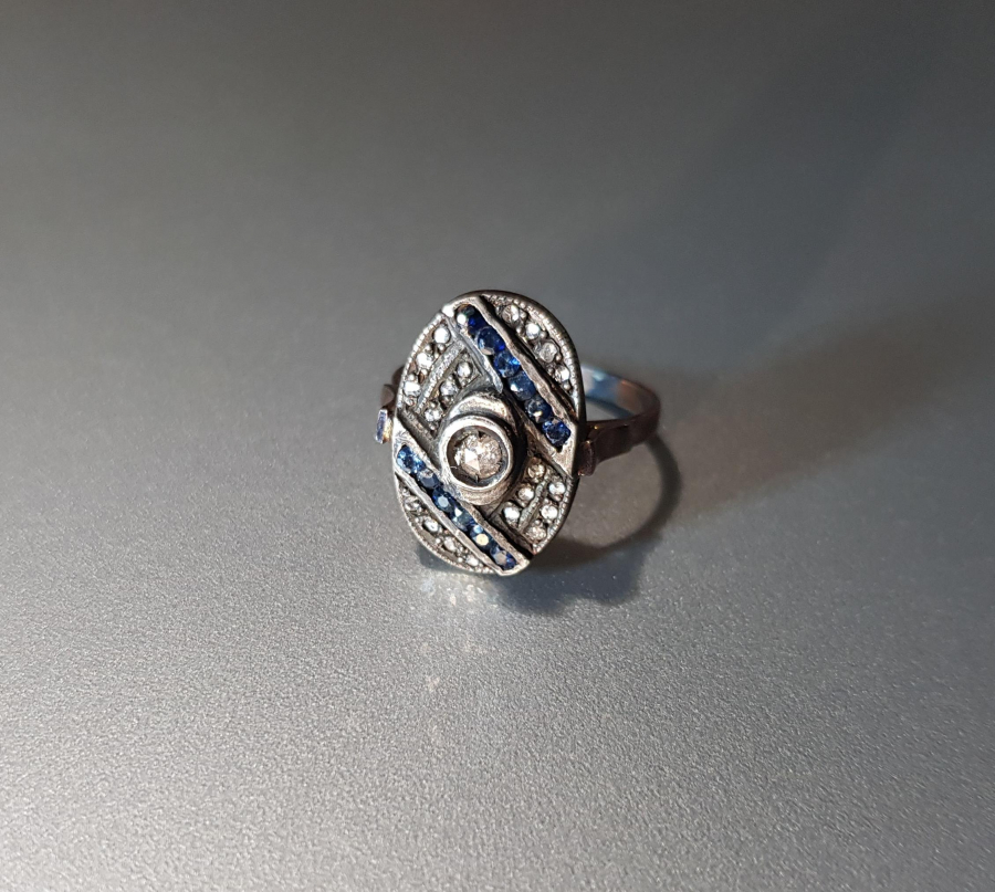 SAFİR VE ELMAS TAŞLARLA SÜSLÜ ALTIN YÜZÜK