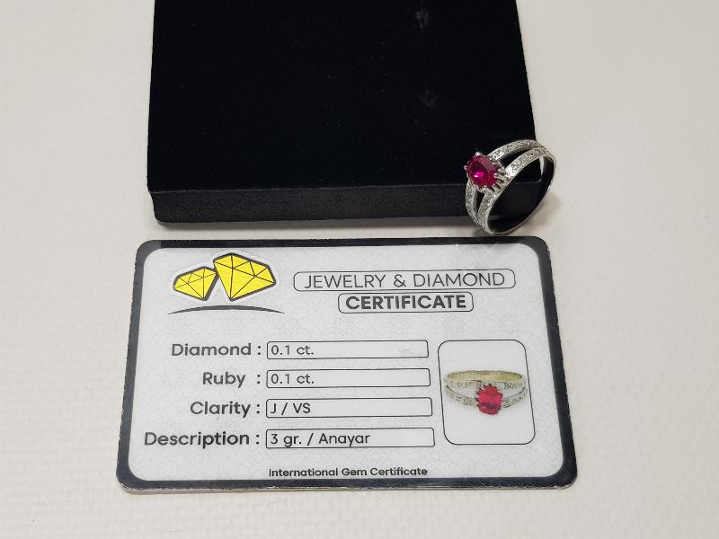 YAKUT TAŞLI PIRLANTA YÜZÜK